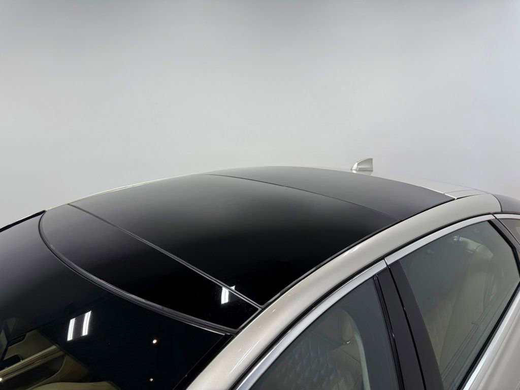 Used 2017 Jaguar XJ L Portfolio image 15