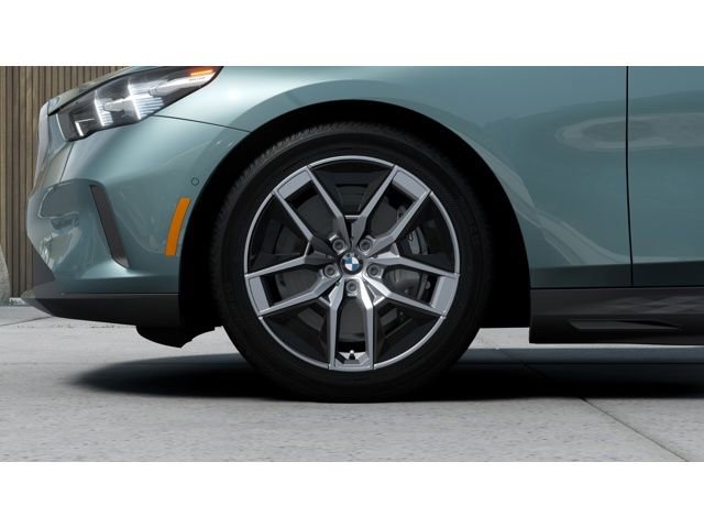 New 2026 BMW i5 eDrive40 w/ Premium Package image 7