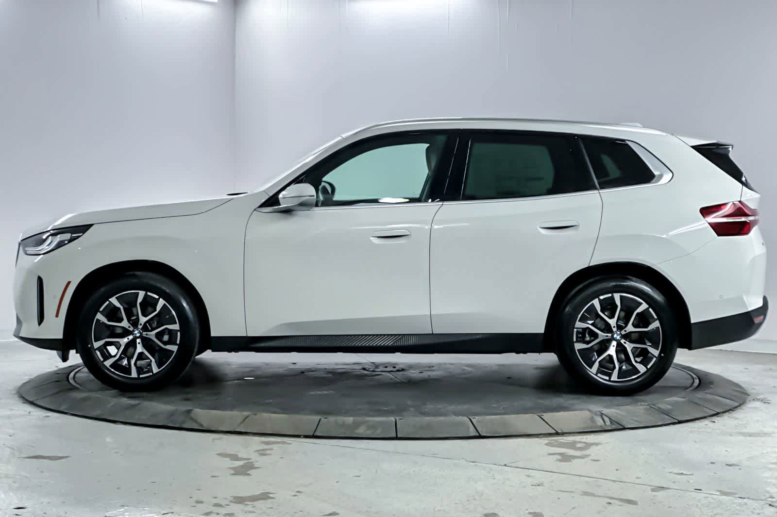 Used 2026 BMW X3 xDrive30i w/ Convenience Package AWD/4WD image 5