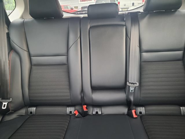 Used 2025 Nissan Rogue SV AWD/4WD image 16