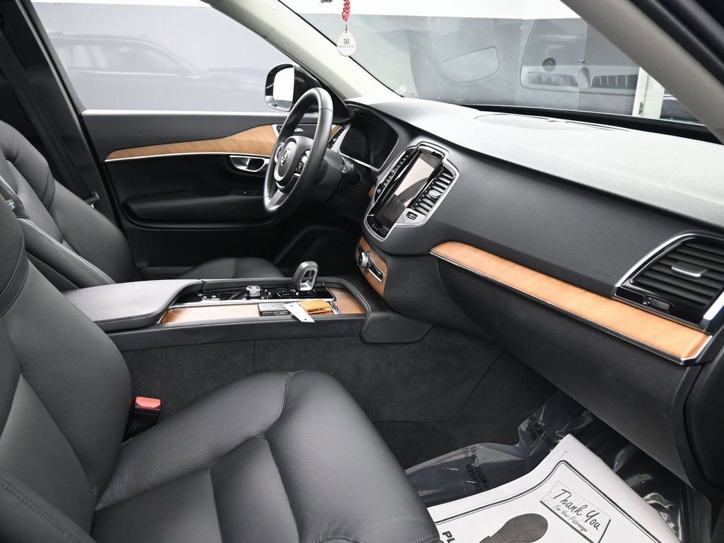 Used 2024 Volvo XC90 B6 Plus w/ Protection Package Premier image 38