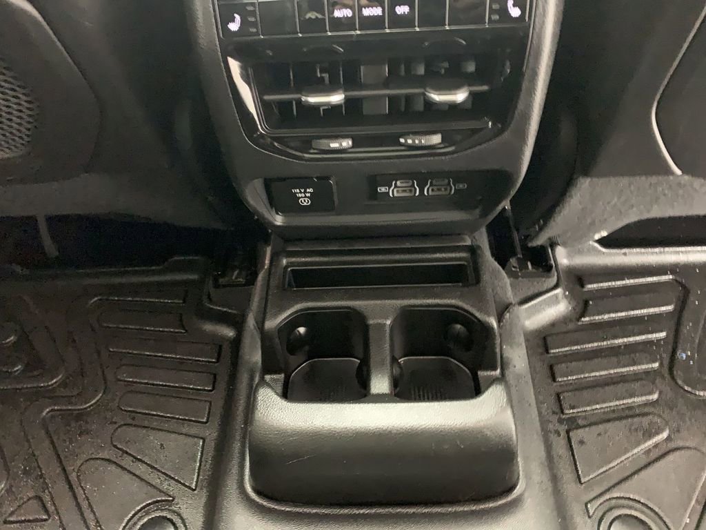 Used 2021 Jeep Grand Cherokee L Limited AWD/4WD image 26