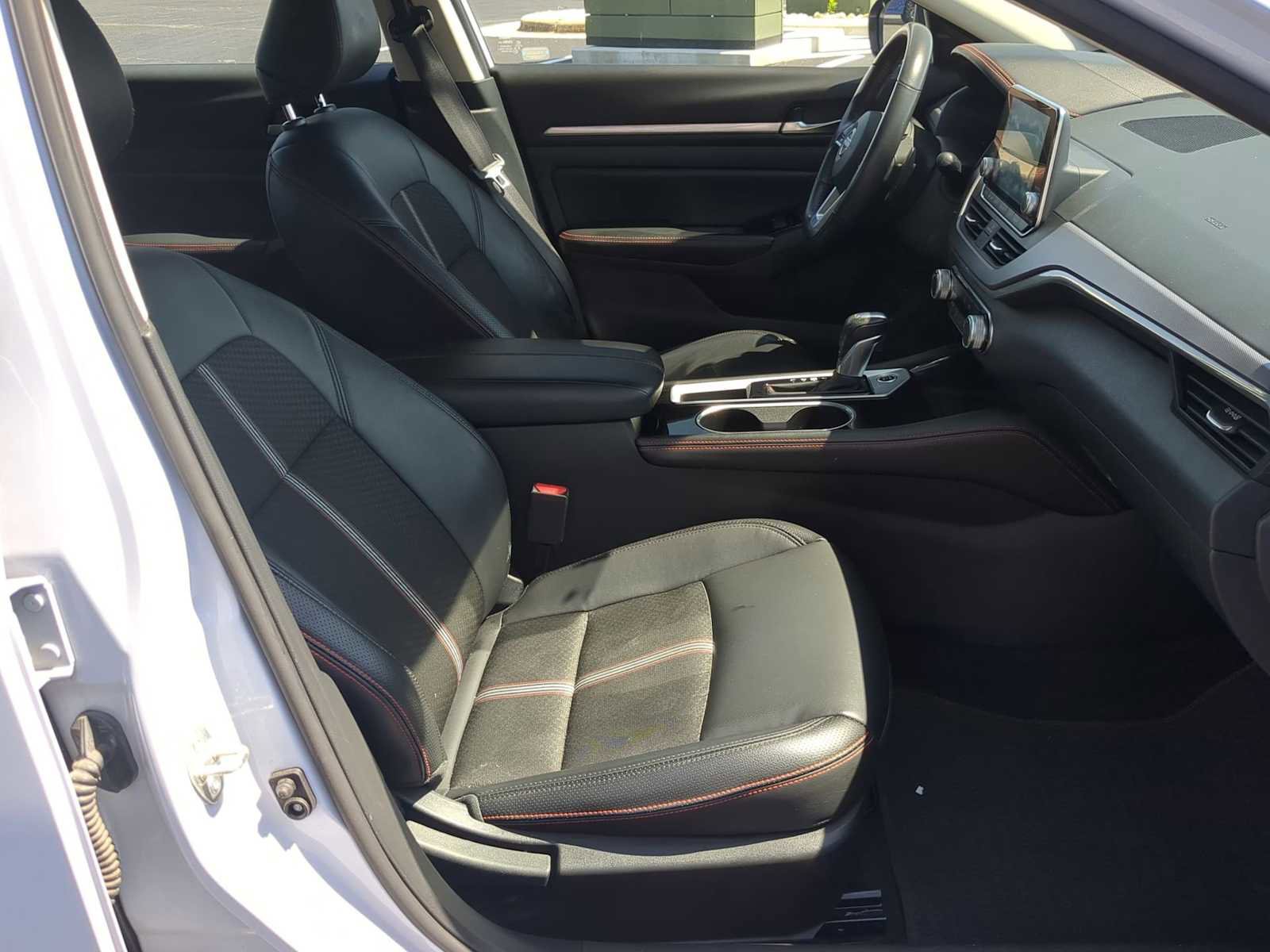 Used 2024 Nissan Altima 2.5 SR FWD image 26