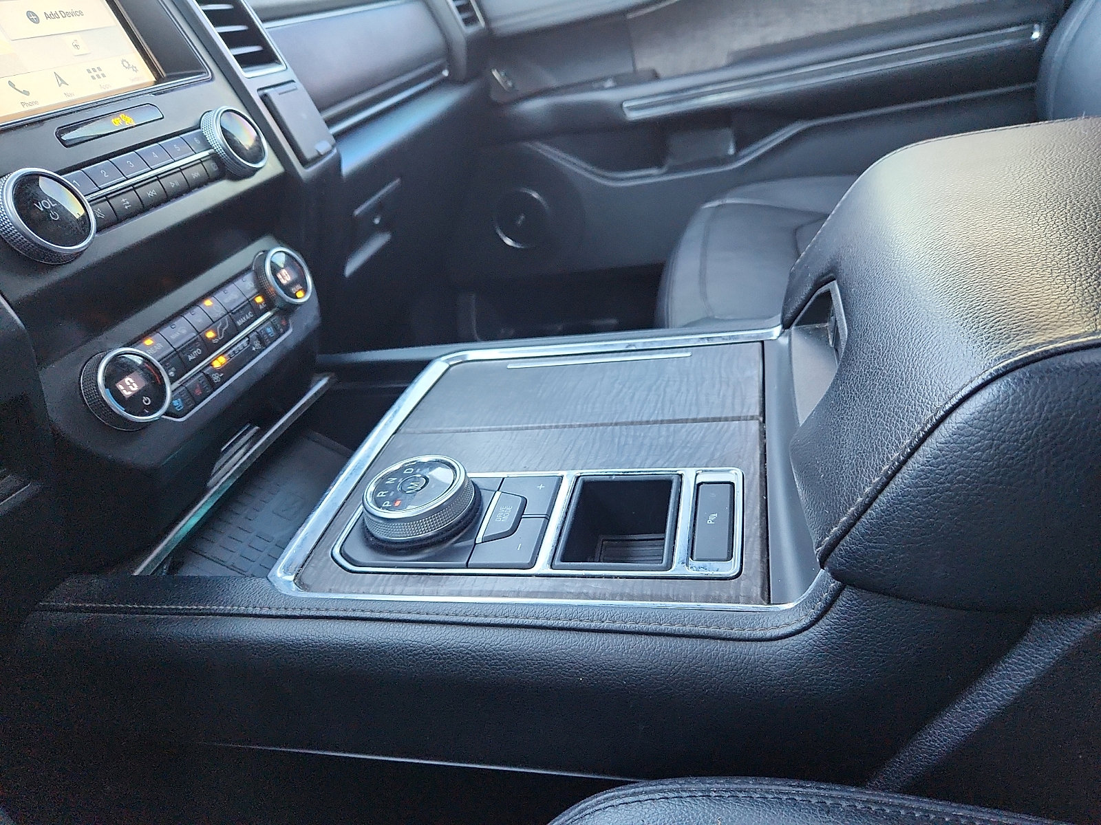 Used 2019 Ford Expedition Limited w/ Equipment Group 301A image 20