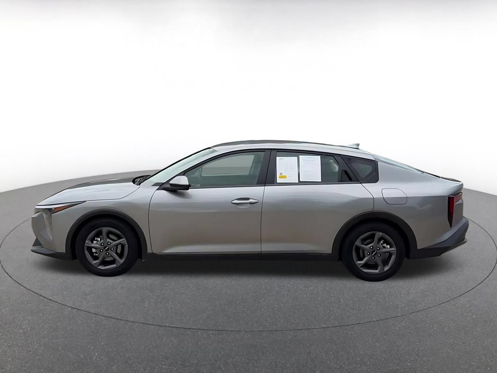 Used 2025 Kia K4 FWD image 9