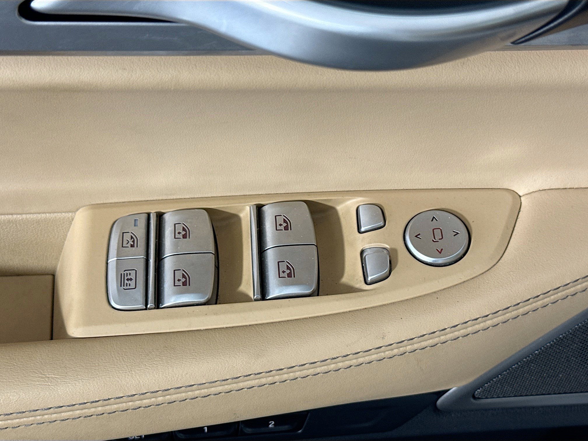 Used 2022 BMW 740i image 24