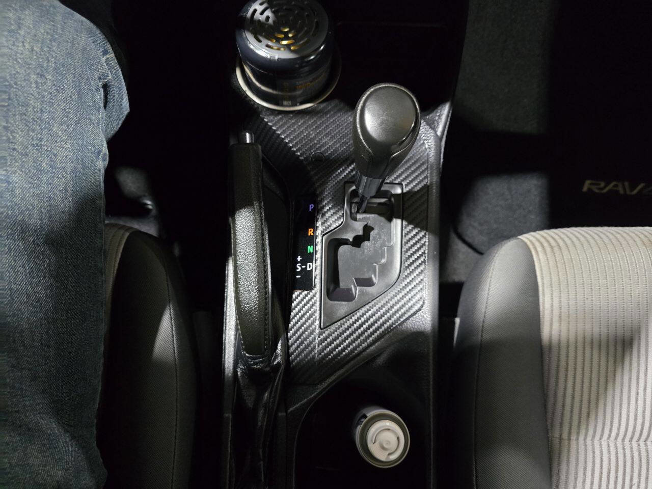 Used 2015 Toyota RAV4 LE image 38