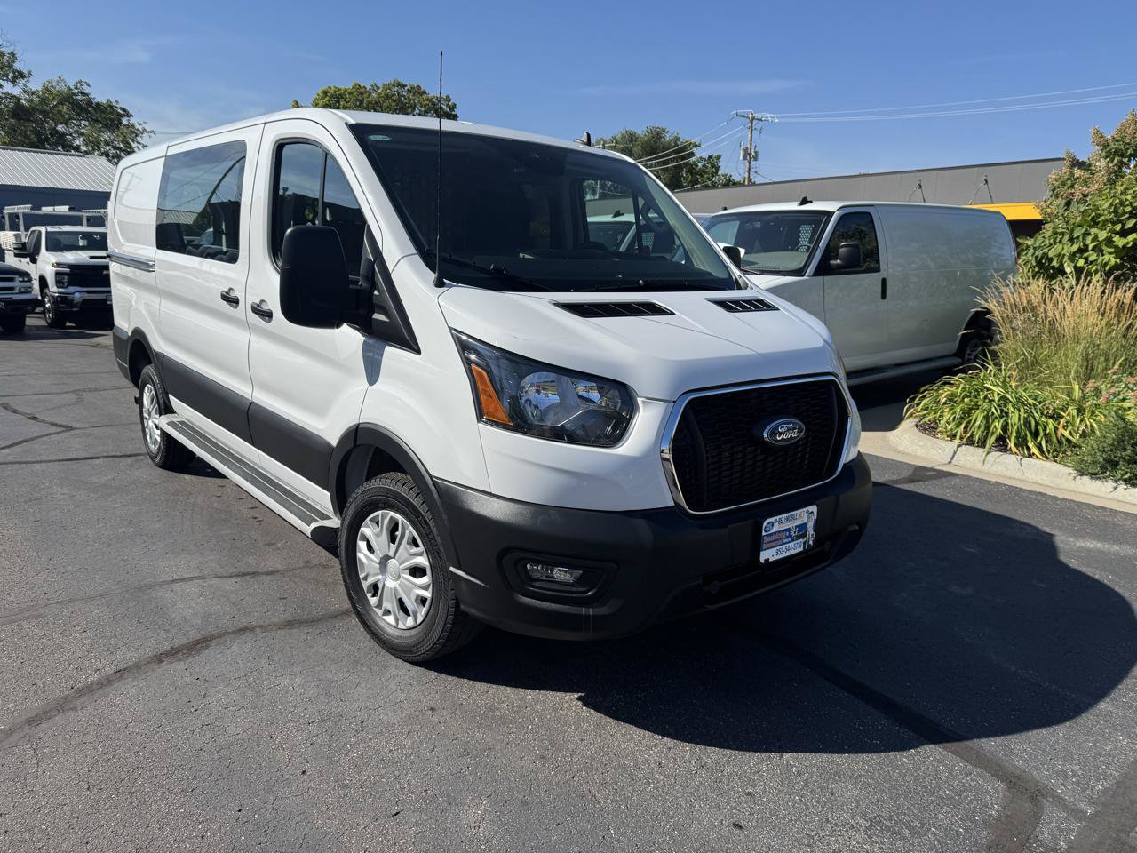Used 2025 Ford Transit 250 Low Roof w/ Exterior Upgrade Package RWD image 3