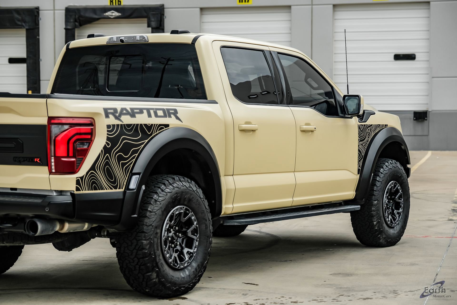Used 2024 Ford F150 Raptor w/ Equipment Group 803A Raptor R AWD/4WD image 19