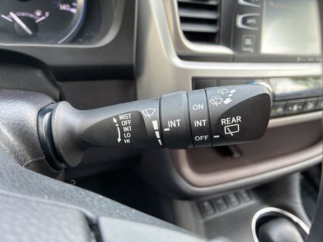 Used 2019 Toyota Highlander Limited AWD/4WD image 21