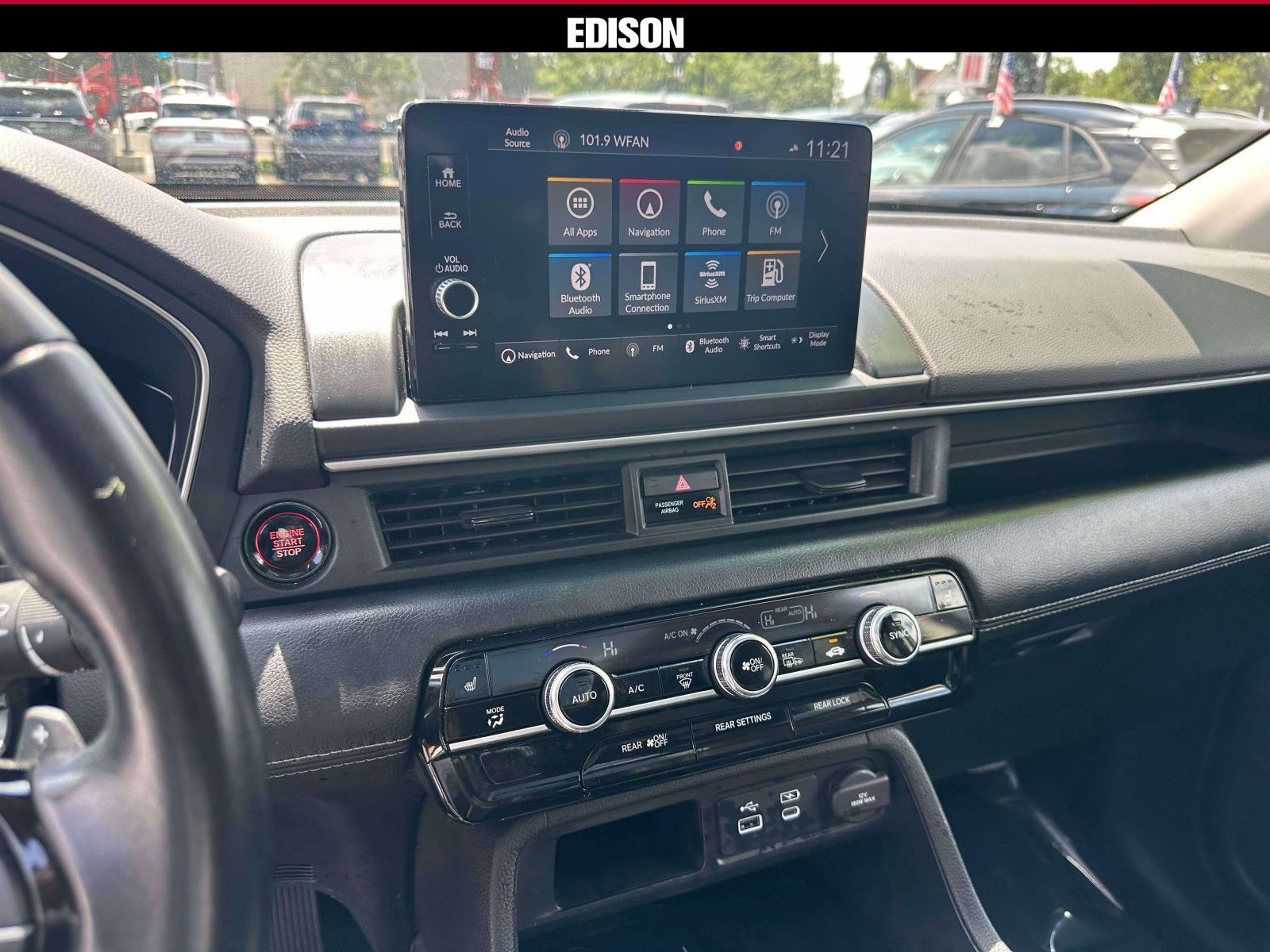Used 2023 Honda Pilot Touring image 29