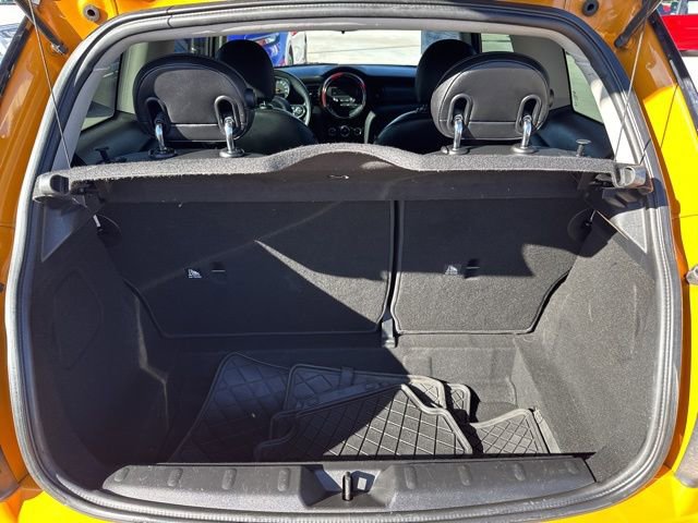 Used 2016 MINI Cooper 2-Door Hardtop image 22
