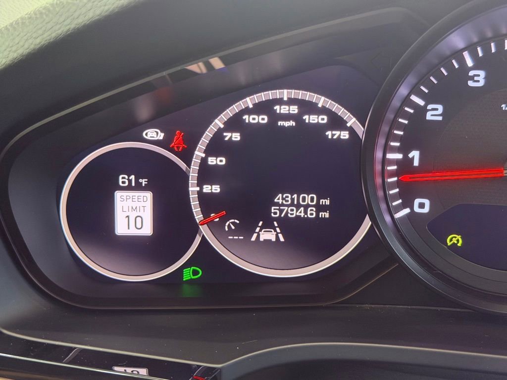 Used 2020 Porsche Cayenne image 25