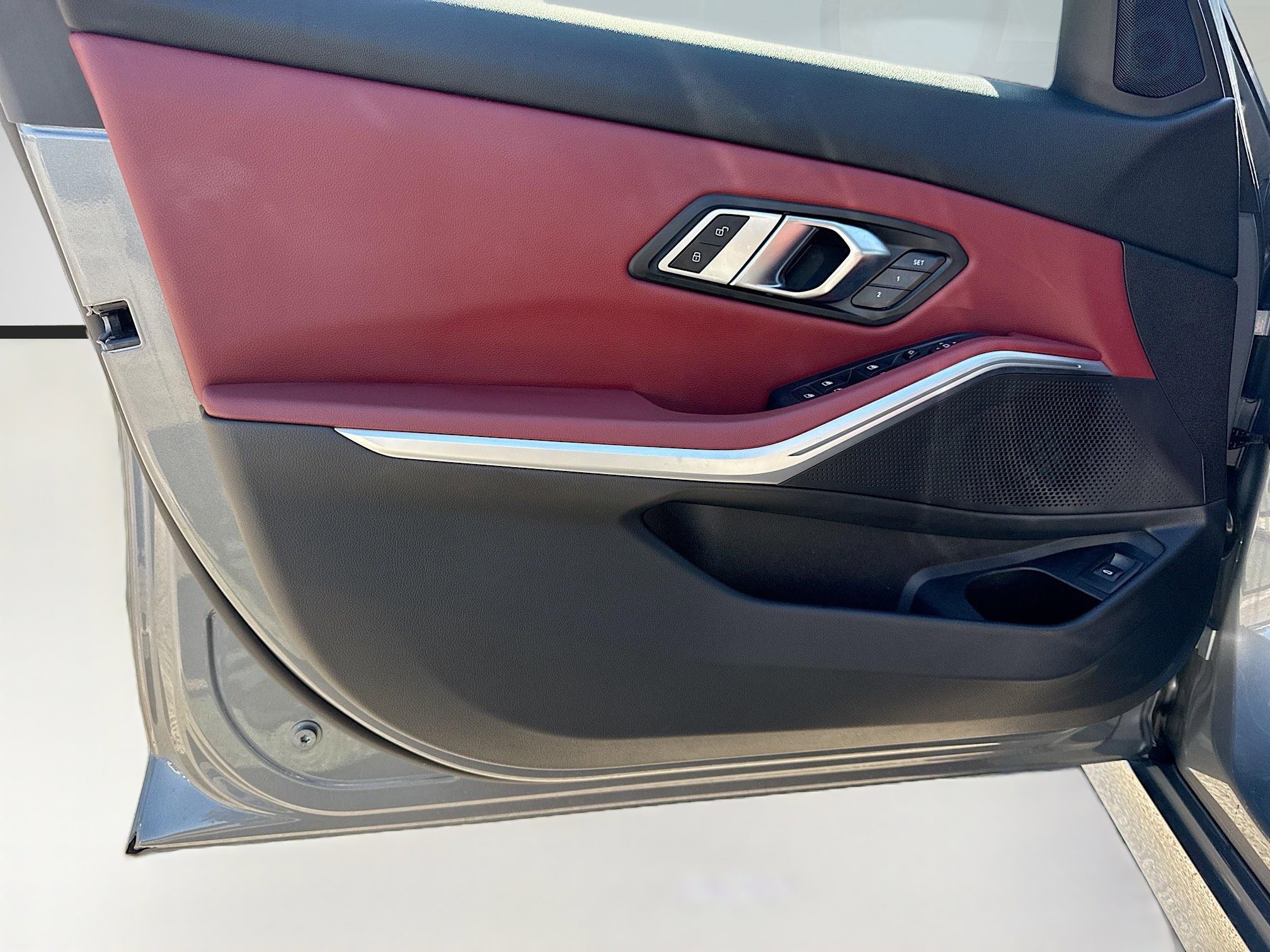 Used 2023 BMW 330i Sedan w/ Premium Package image 21