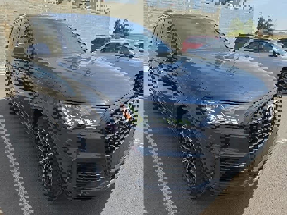 Used 2023 Audi Q7 3.0T Premium Plus w/ Premium Plus Package image 3