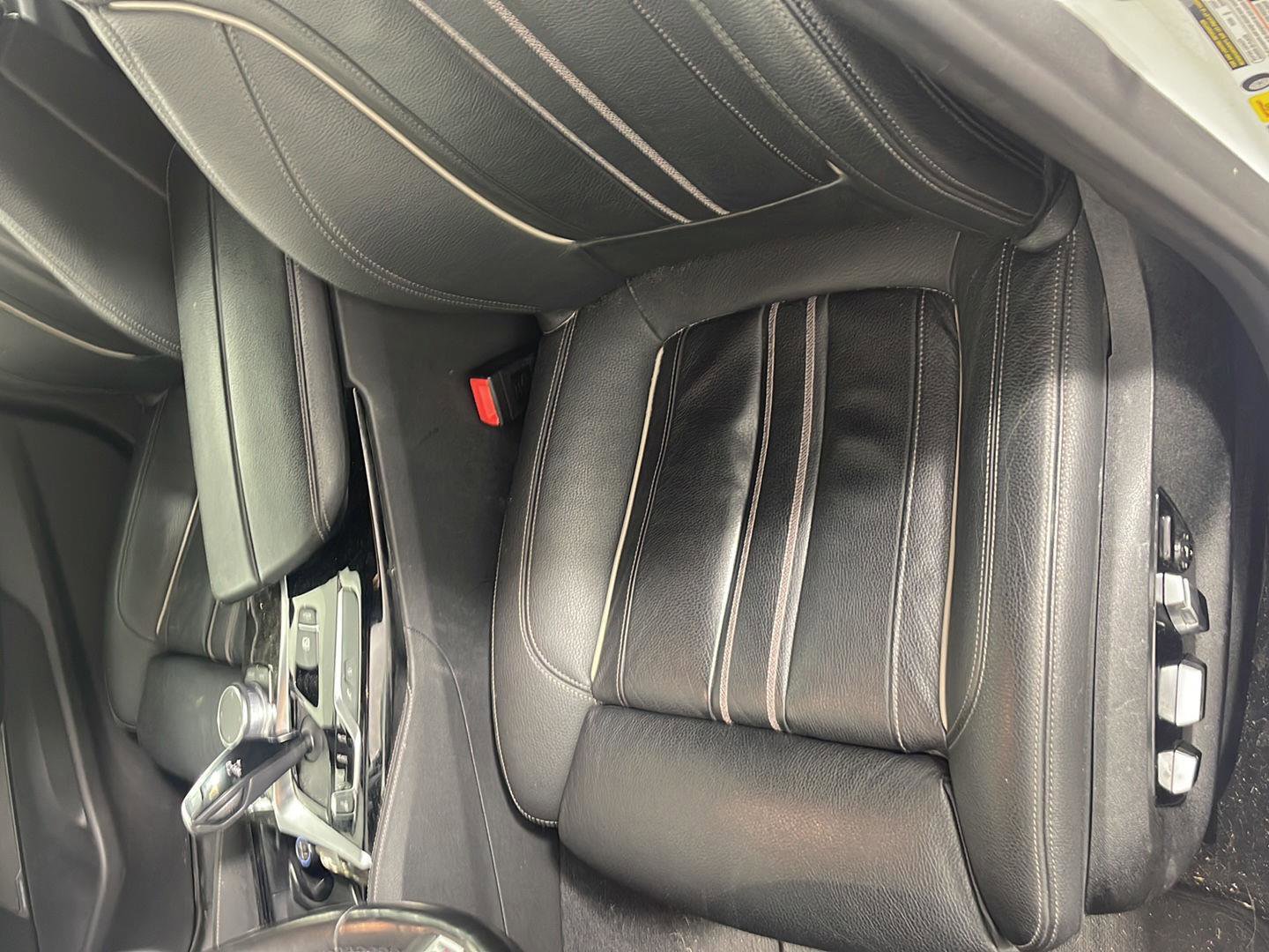 Used 2019 BMW 540i xDrive w/ M Sport Package image 11