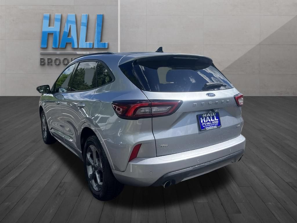 Used 2024 Ford Escape ST-Line w/ Tech Pack #1 AWD/4WD image 3