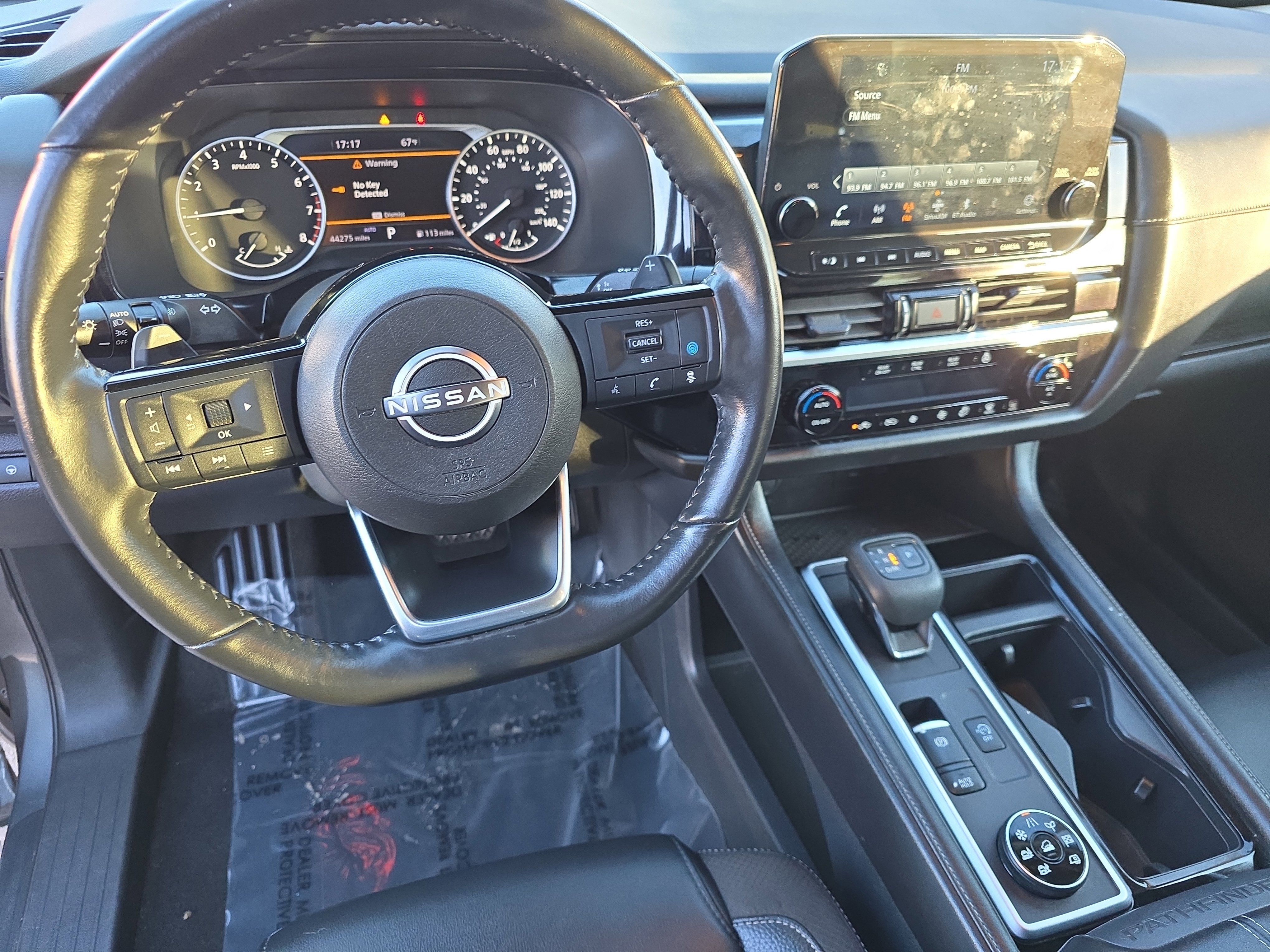 Used 2022 Nissan Pathfinder SL w/ SL Black Package image 18