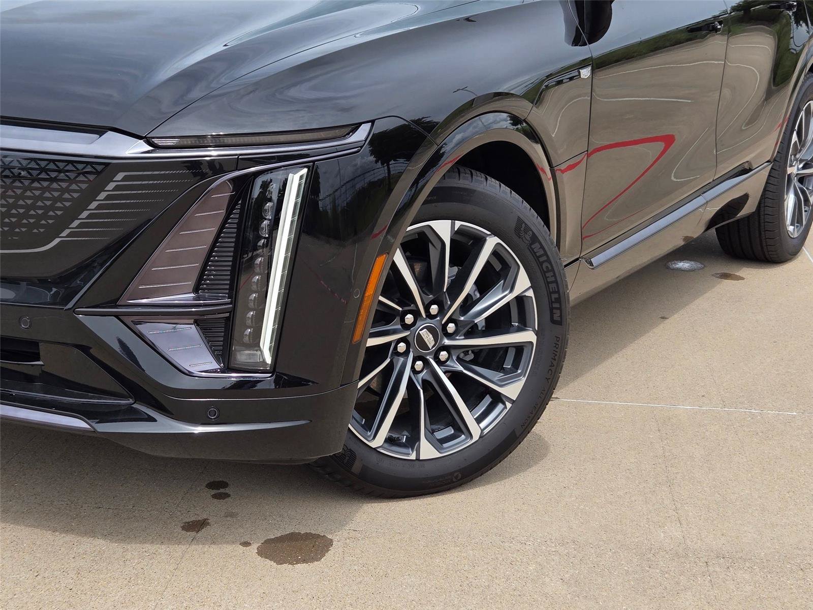 New 2026 Cadillac Lyriq Premium Sport w/ LPO, Floor Liner Package AWD/4WD image 7
