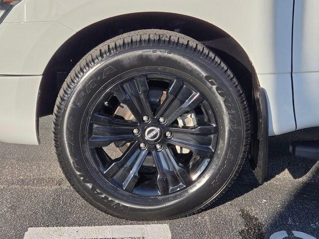 Used 2024 Nissan Titan SV w/ SV Convenience Package AWD/4WD image 11