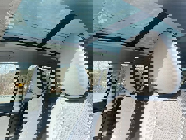 New 2025 Volkswagen Tiguan SE image 13