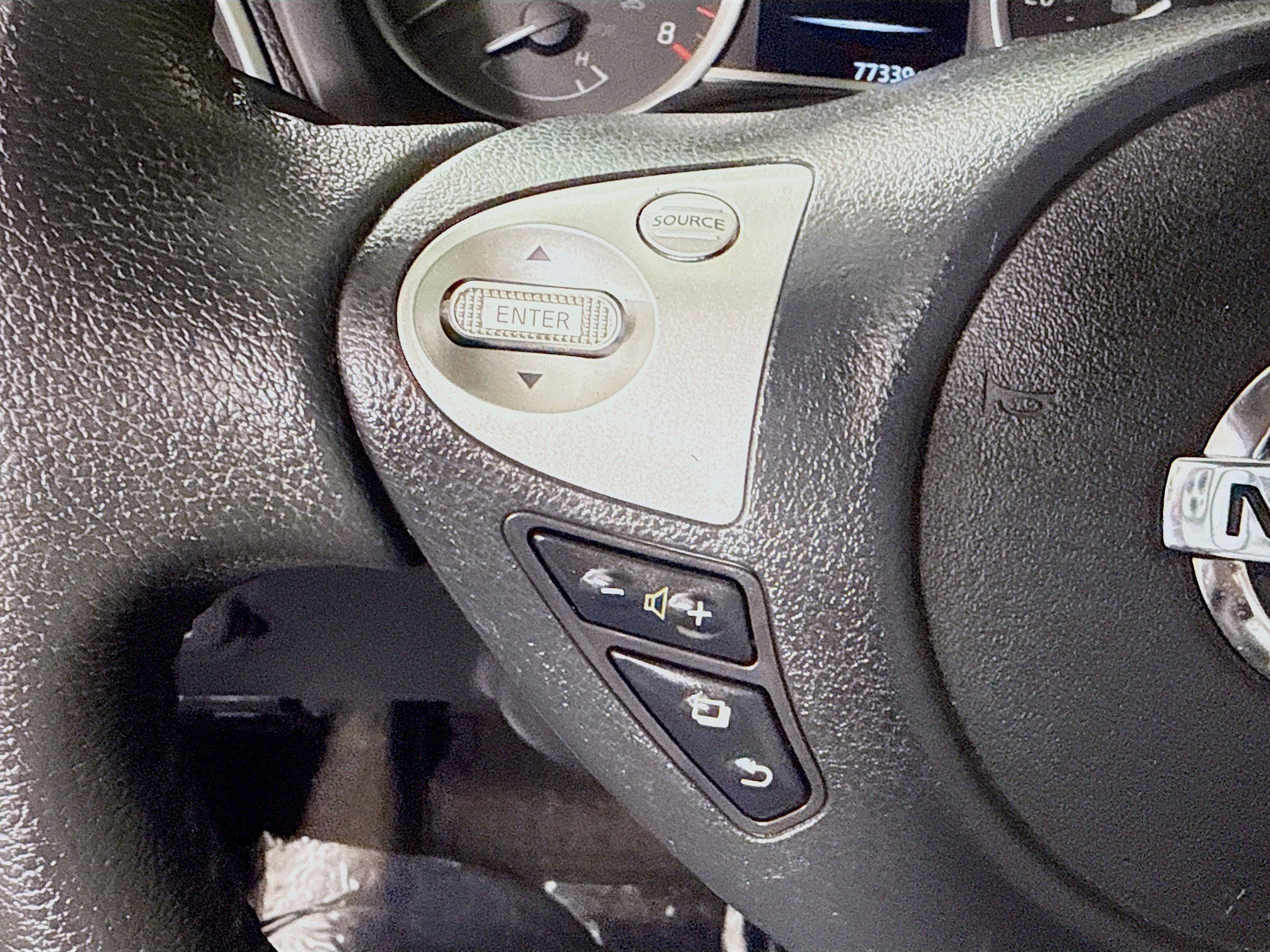 Used 2018 Nissan Sentra SV w/ Premium Package (P01) image 14