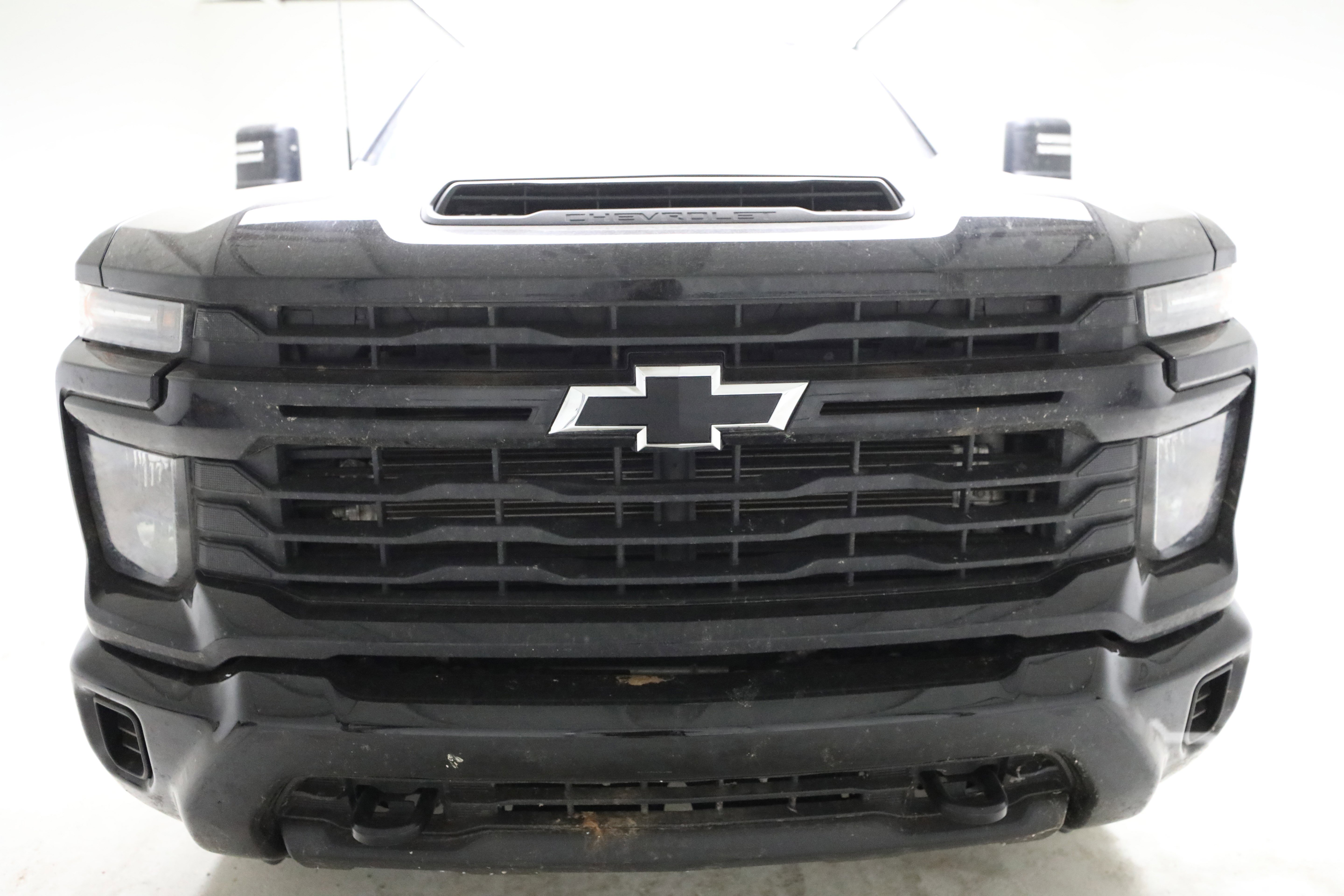 Used 2024 Chevrolet Silverado 2500 Custom w/ Custom Value Package AWD/4WD image 7