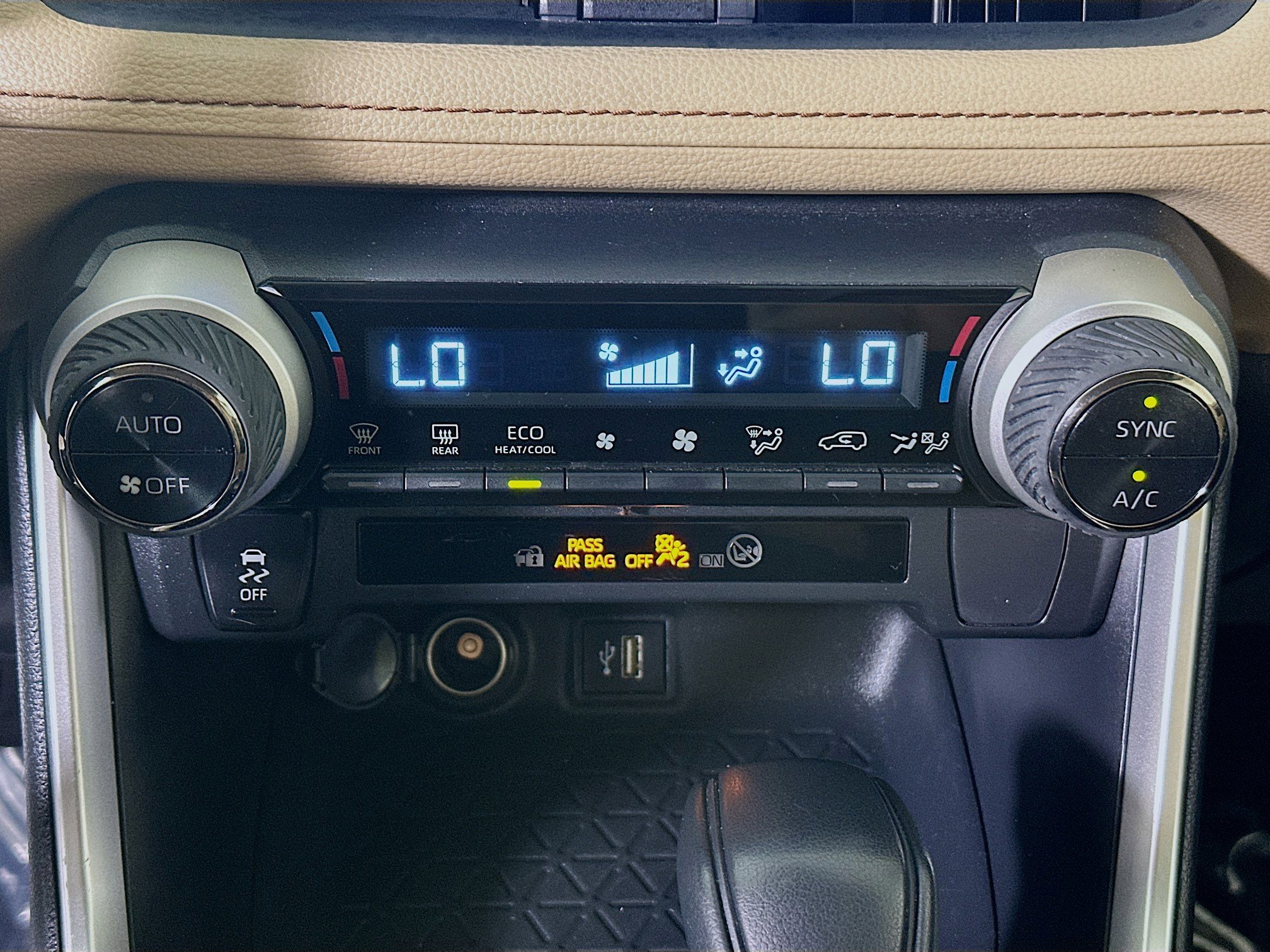 Certified 2025 Toyota RAV4 LE image 22