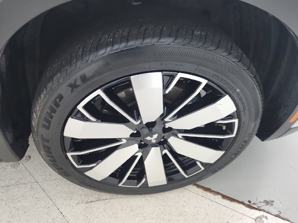 Used 2025 Mitsubishi Outlander SE AWD/4WD image 37