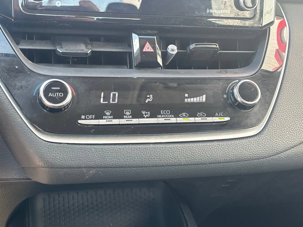 Used 2022 Toyota Corolla LE FWD image 12