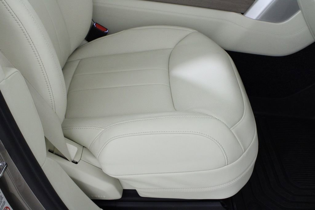 Used 2023 Land Rover Range Rover SE image 18