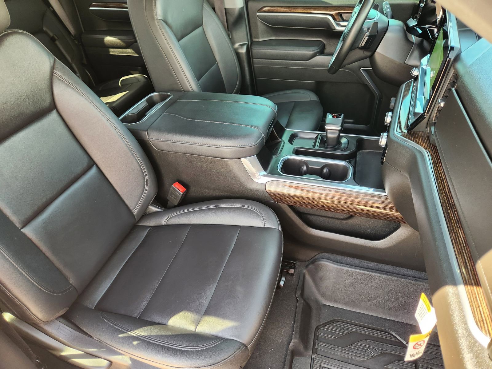 Used 2025 GMC Sierra 1500 Elevation w/ Elevation Premium Package AWD/4WD image 15