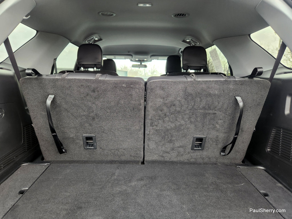 Used 2024 Ford Explorer XLT w/ Equipment Group 202A image 25