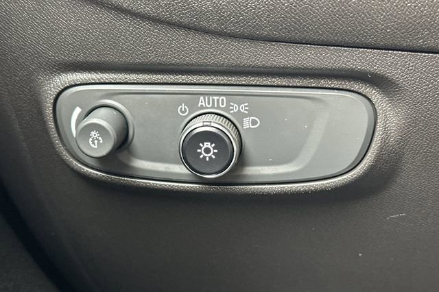Used 2023 Chevrolet Equinox LS FWD image 29