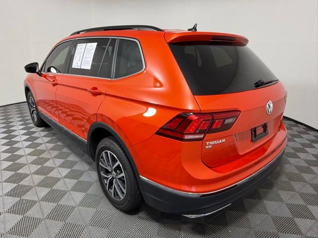 Used 2018 Volkswagen Tiguan SE w/ Panoramic Sunroof Package FWD image 4