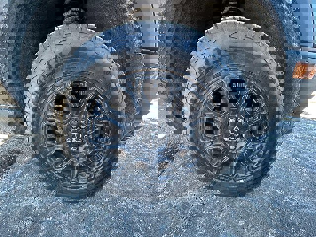 Used 2025 Ford Bronco Sport Badlands image 12