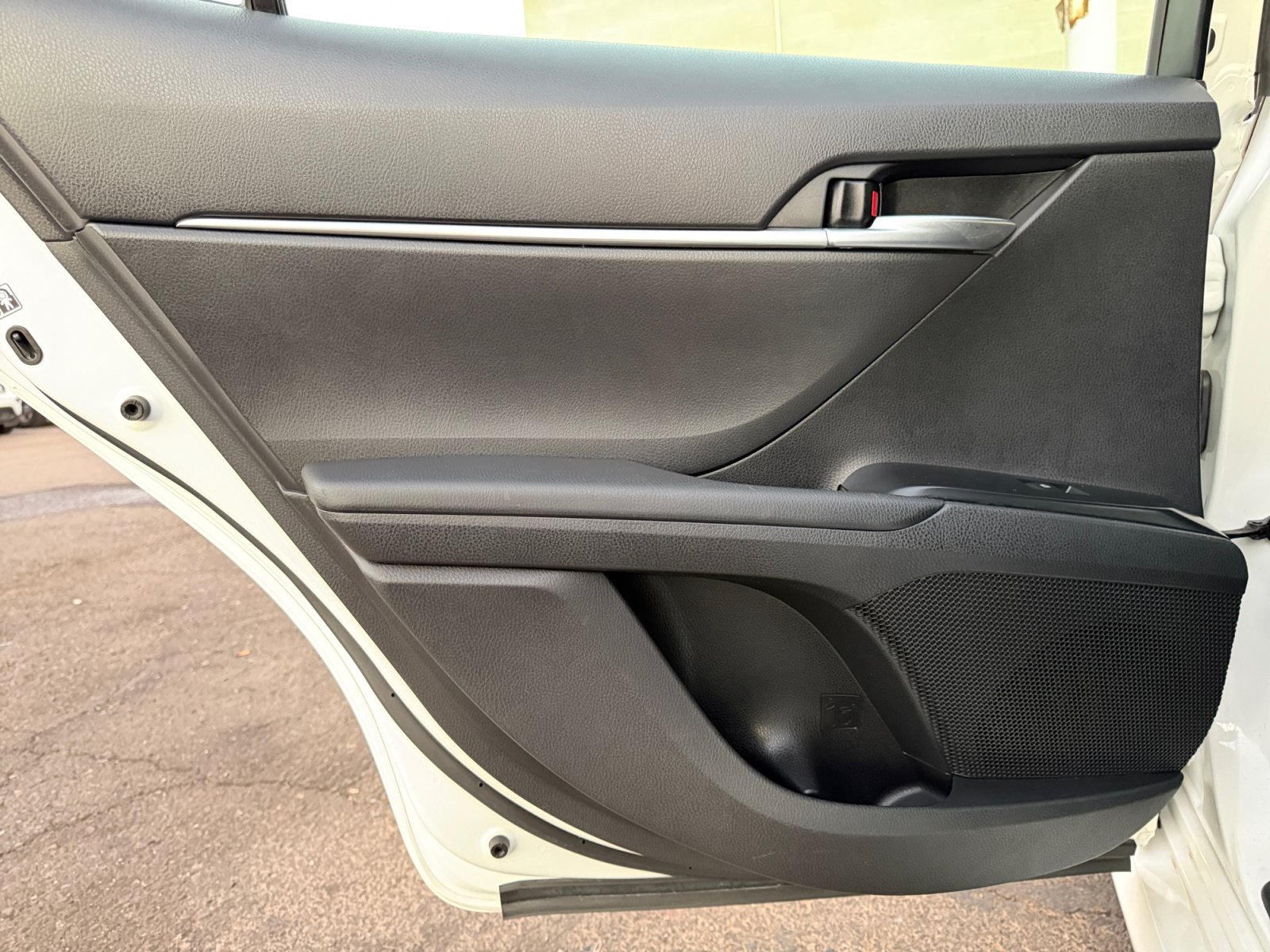 Used 2018 Toyota Camry LE FWD image 24