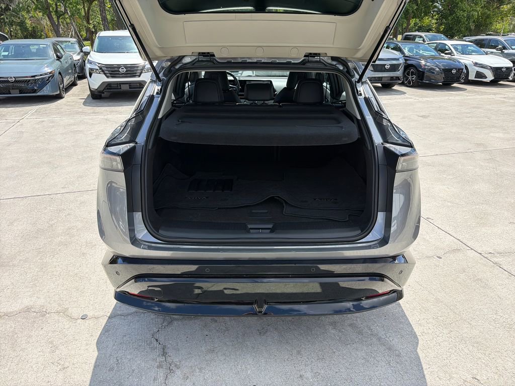 Used 2023 Nissan Ariya FWD image 33
