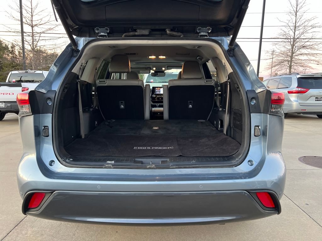 Used 2020 Toyota Highlander Limited image 19