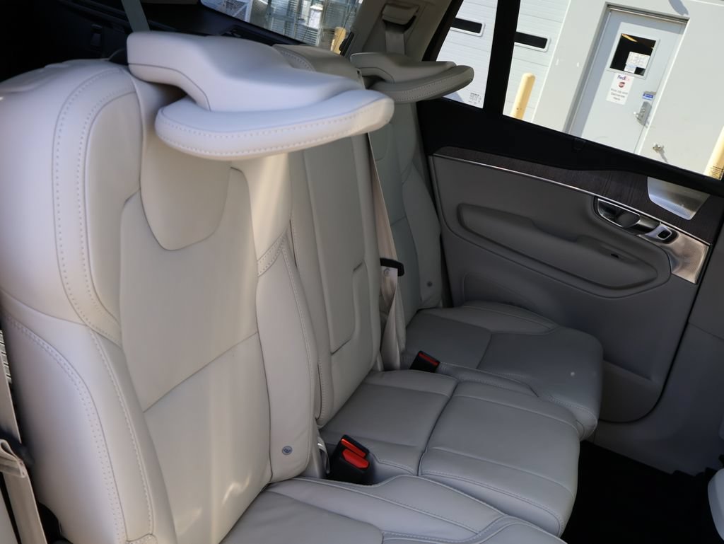 Used 2023 Volvo XC90 B6 Ultimate AWD/4WD image 14