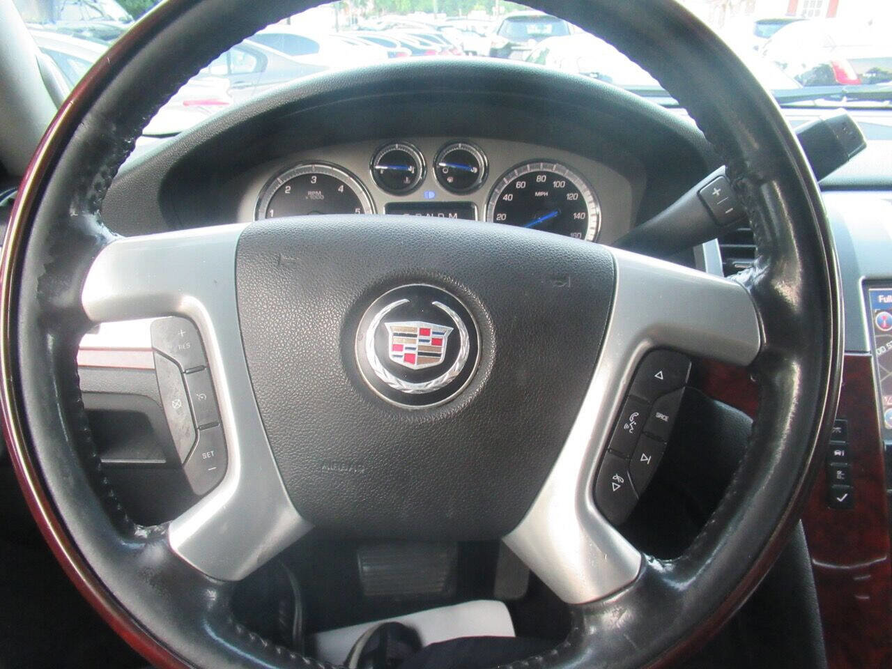 Used 2013 Cadillac Escalade ESV AWD w/ Livery Package image 17