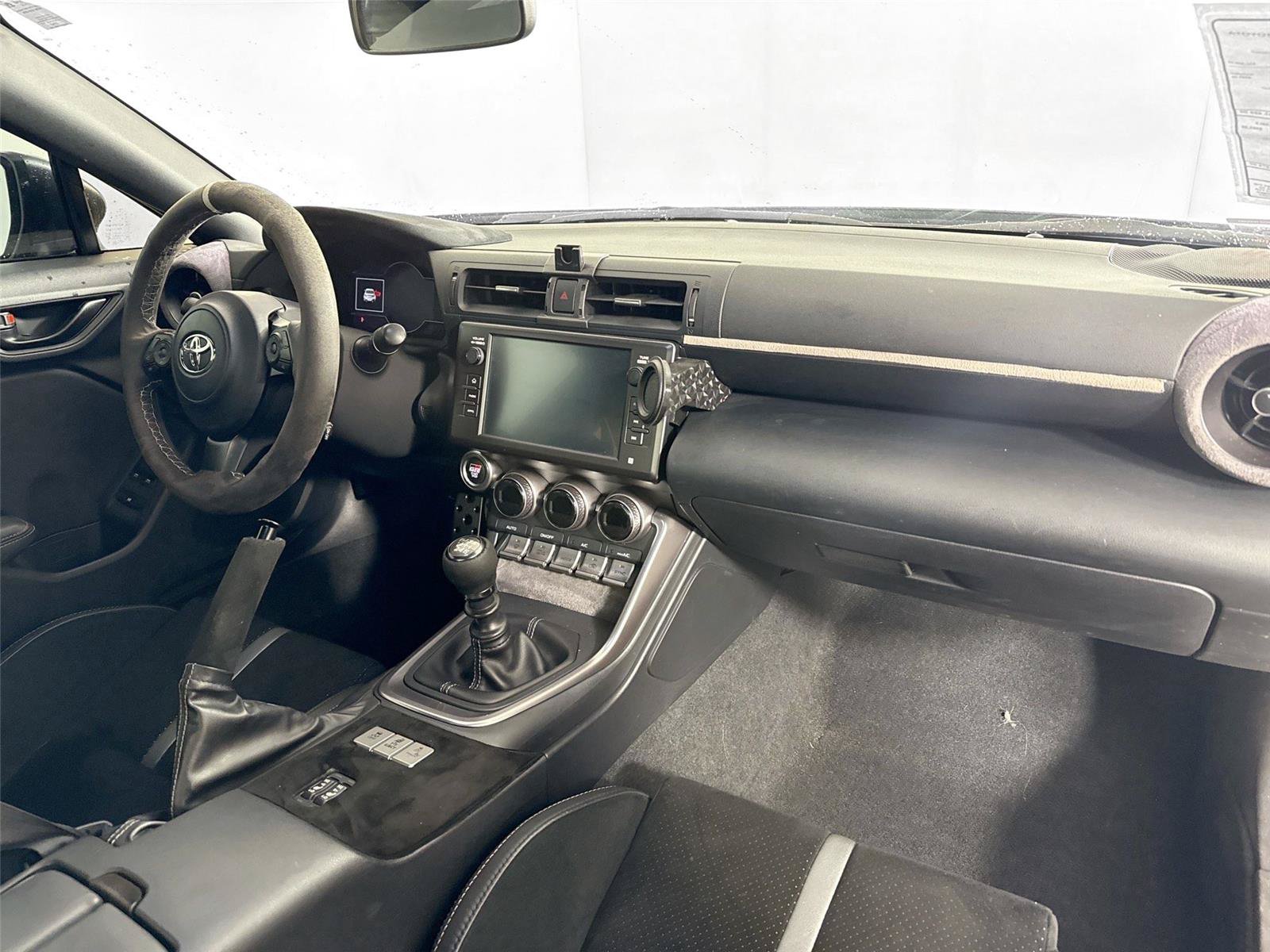 Used 2023 Toyota GR86 Premium RWD image 39