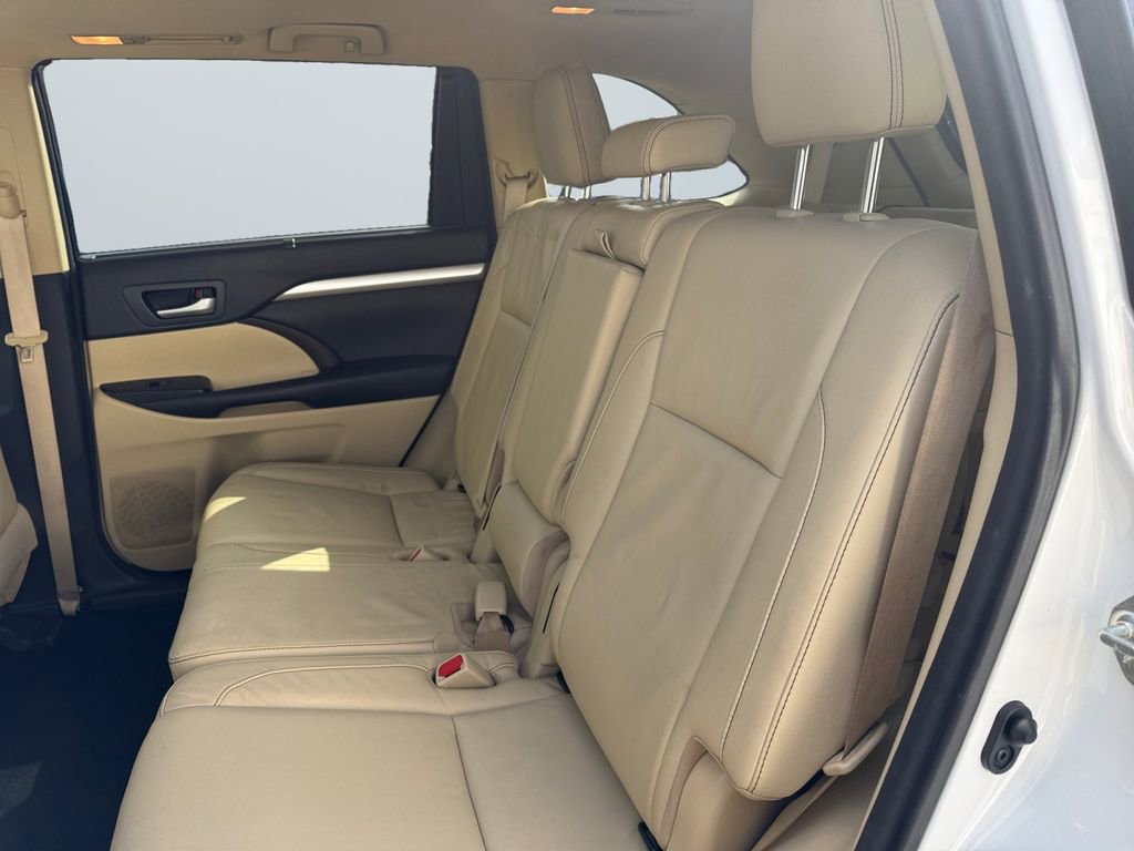 Used 2017 Toyota Highlander XLE image 13