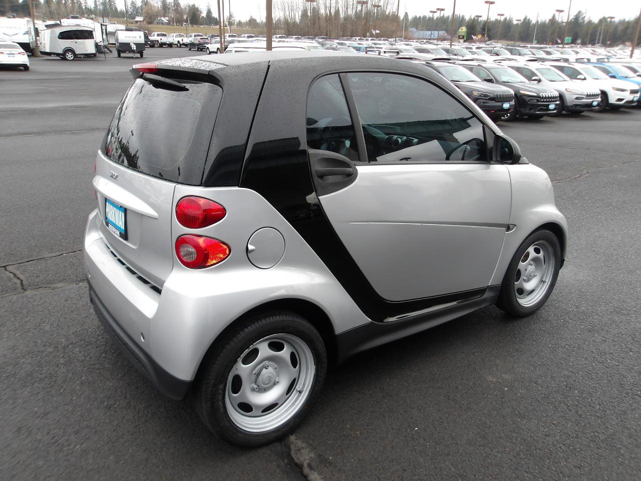 Used 2015 smart fortwo pure image 5