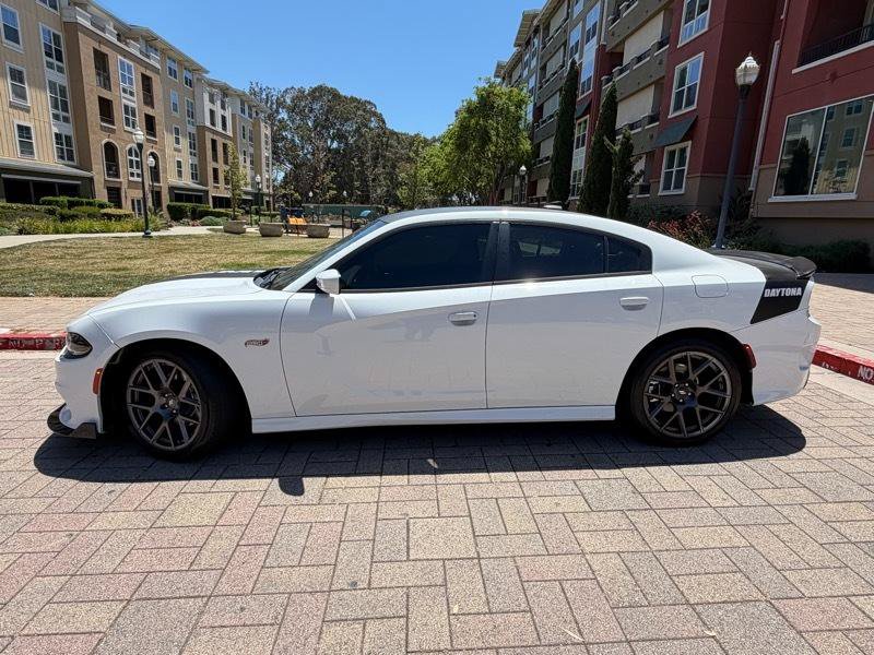Used 2018 Dodge Charger R/T RWD image 4
