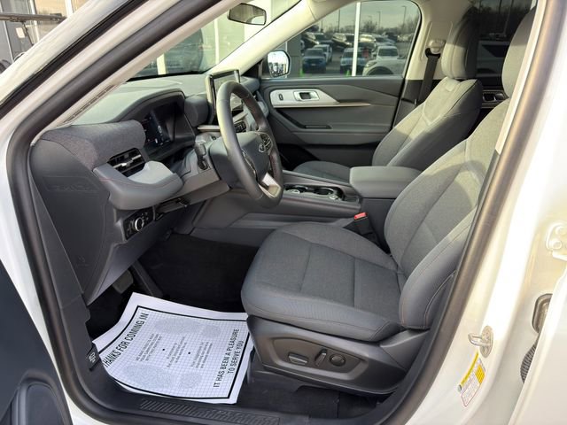 Used 2025 Ford Explorer Active image 14