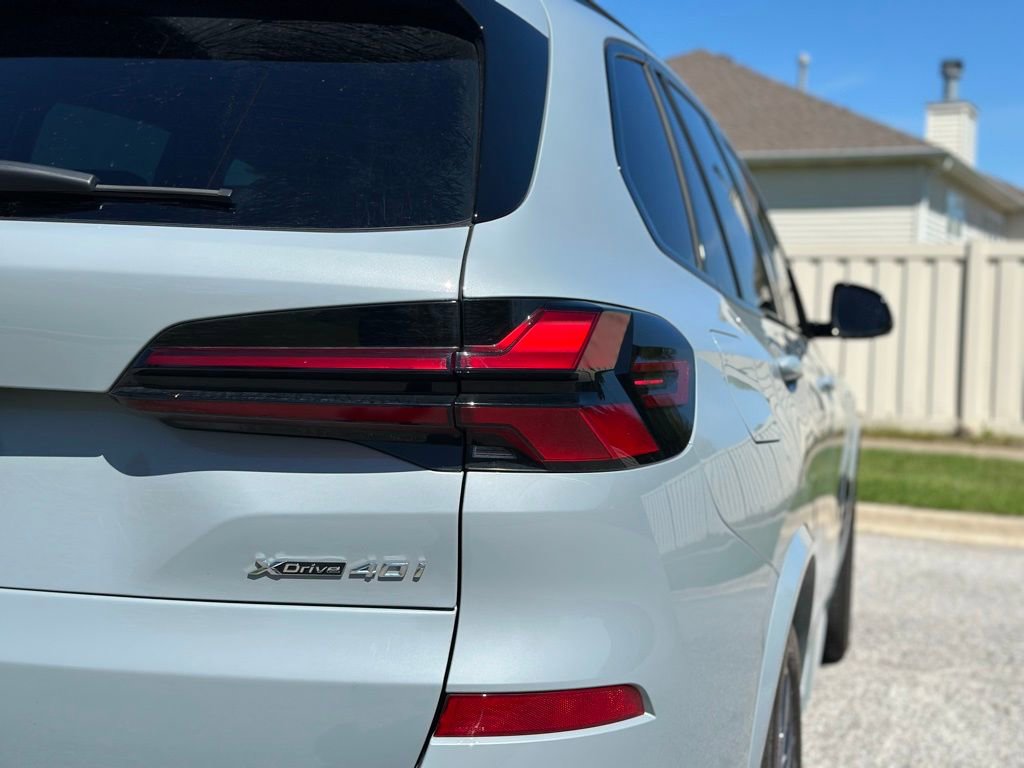Certified 2026 BMW X5 xDrive40i w/ M Sport Package AWD/4WD image 12