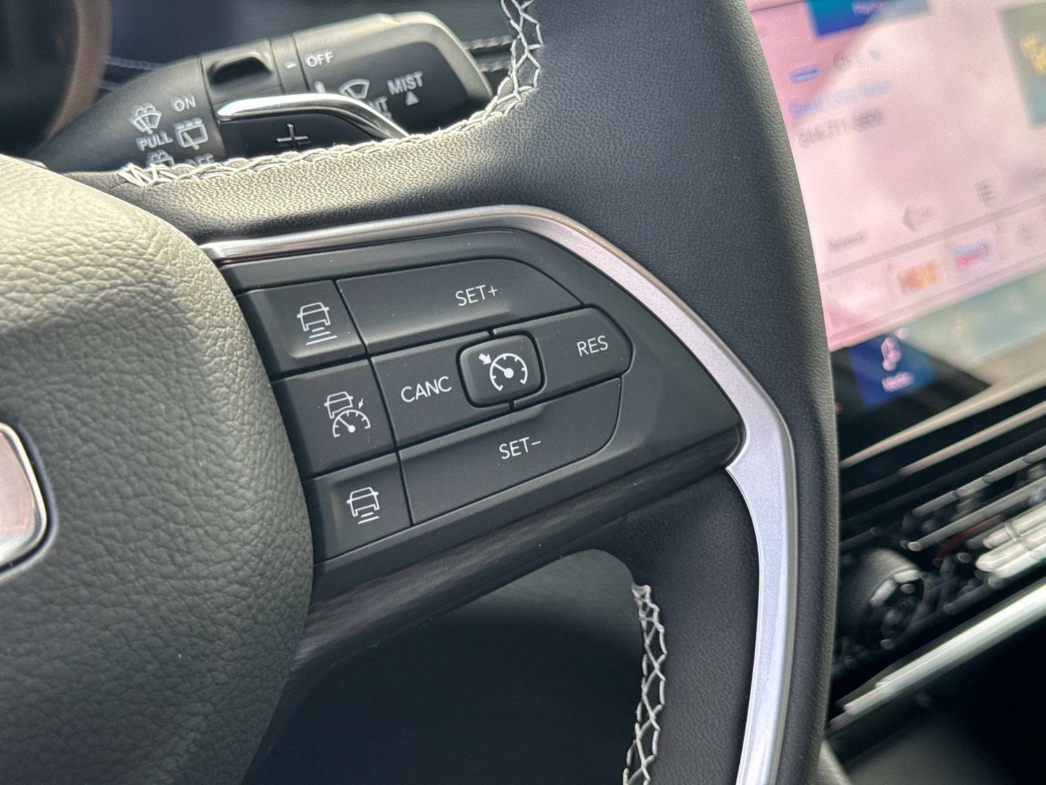 New 2027 Jeep Grand Cherokee Laredo X AWD/4WD image 32