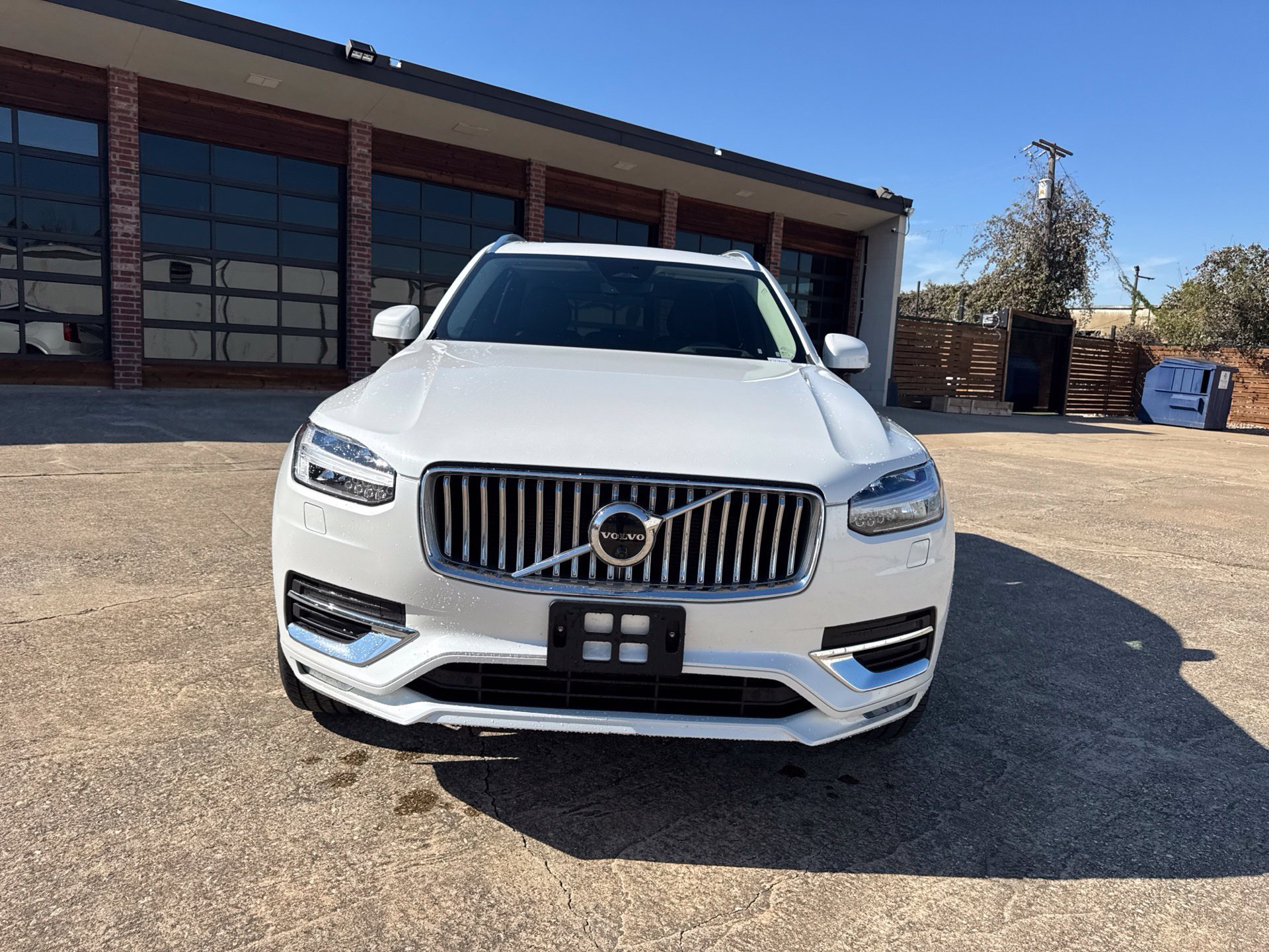 Used 2023 Volvo XC90 B5 Plus w/ Protection Package Premier AWD/4WD image 2
