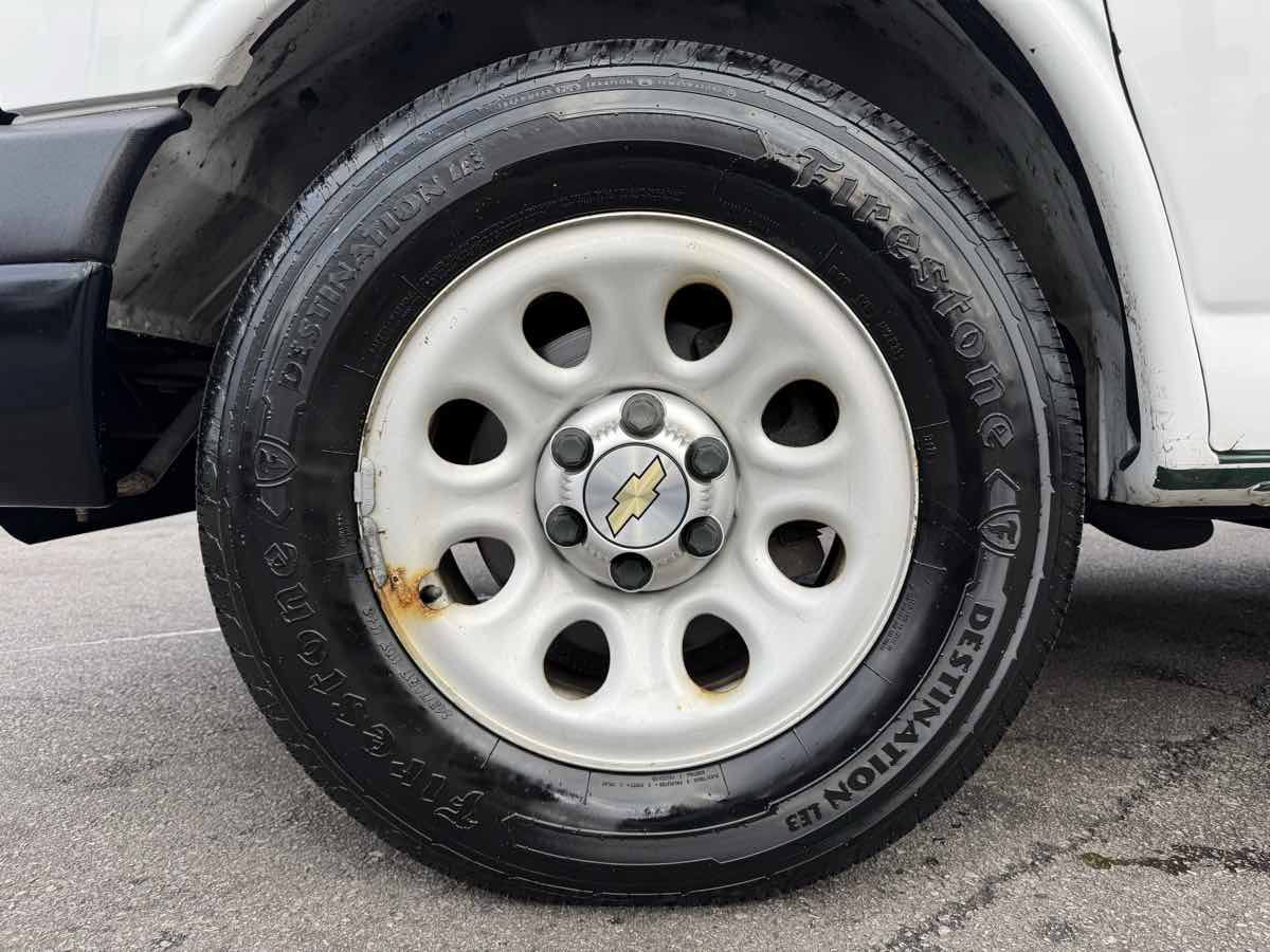 Used 2014 Chevrolet Express 1500 RWD image 9